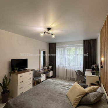 Продам квартиру, Непокоренных ул. , 3 кім., 62 м², капитальный ремонт 