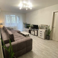 Продам квартиру, Непокоренных ул. , 3 кім., 62 м², капитальный ремонт 