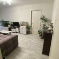 Продам квартиру, Непокоренных ул. , 3 кім., 62 м², капитальный ремонт 