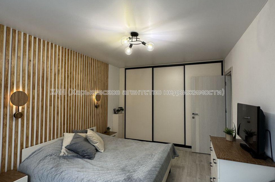 Продам квартиру, Непокоренных ул. , 3 кім., 62 м², капитальный ремонт 