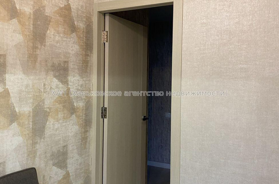 Продам квартиру, Непокоренных ул. , 3 кім., 62 м², капитальный ремонт 
