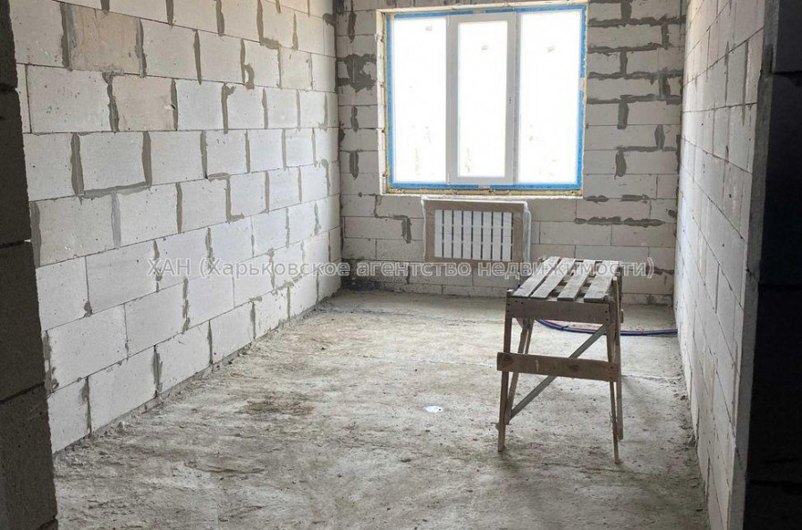 Продам квартиру, Гвардейцев Широнинцев ул. , 3 кім., 97.20 м², без внутренних работ 