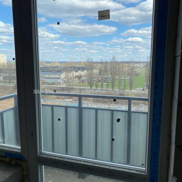 Продам квартиру, Гвардейцев Широнинцев ул. , 3 кім., 97.20 м², без внутренних работ 