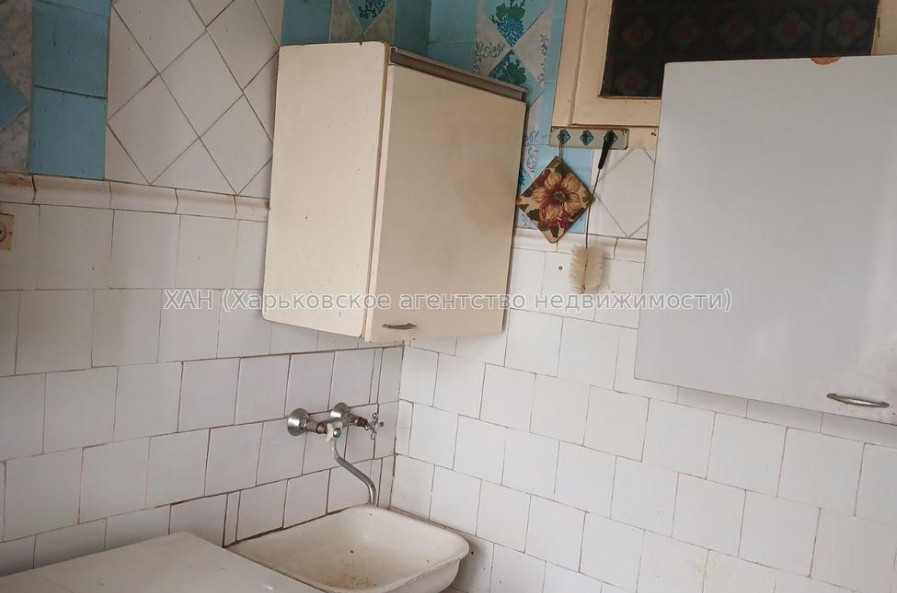 Продам квартиру, Генерала Момота ул. , 2 кім., 44 м², советский ремонт 