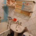 Продам квартиру, Генерала Момота ул. , 2 кім., 44 м², советский ремонт 