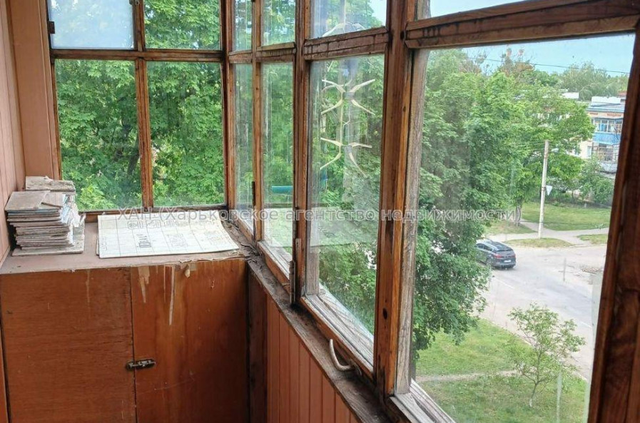 Продам квартиру, Генерала Момота ул. , 2 кім., 44 м², советский ремонт 