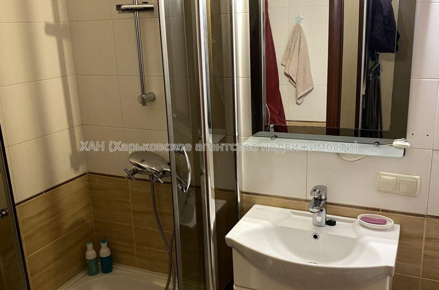 Продам квартиру, Большая Панасовская ул. , 1 кім., 18 м², евроремонт 