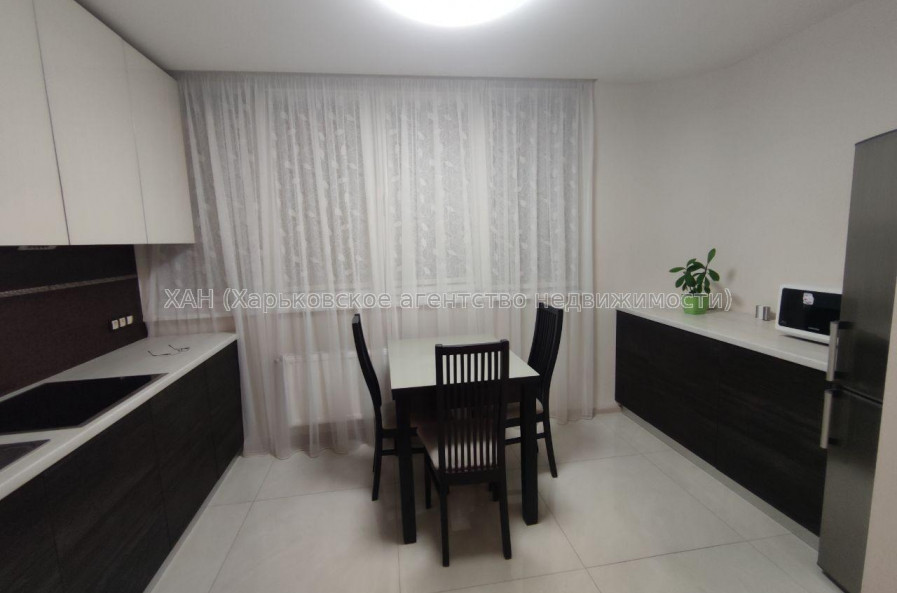 Продам квартиру, Залесская ул. , 2  ком., 60 м², евроремонт 