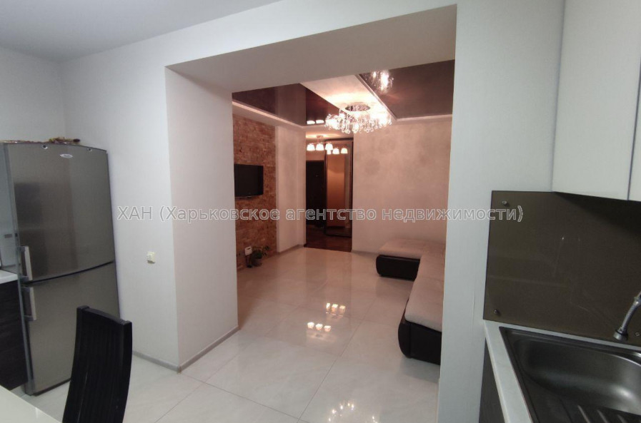 Продам квартиру, Залесская ул. , 2  ком., 60 м², евроремонт 