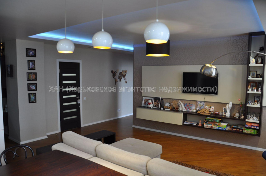 Продам квартиру, Сухумская ул. , 3  ком., 100 м², авторский дизайн 