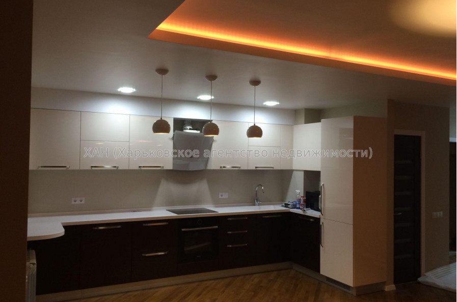 Продам квартиру, Сухумская ул. , 3  ком., 100 м², авторский дизайн 