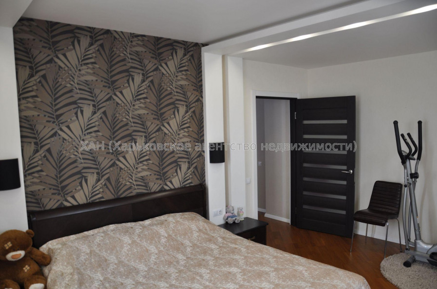 Продам квартиру, Сухумская ул. , 3  ком., 100 м², авторский дизайн 