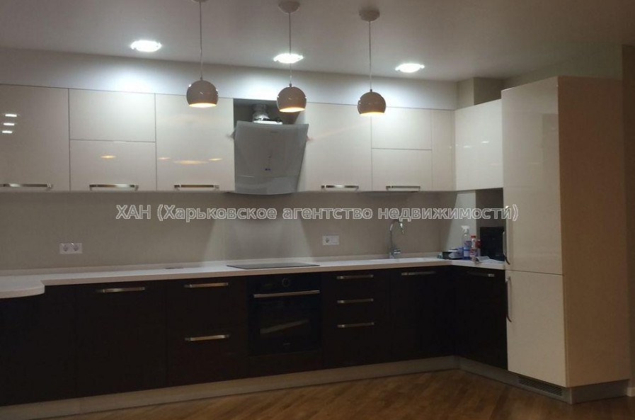Продам квартиру, Сухумская ул. , 3  ком., 100 м², авторский дизайн 