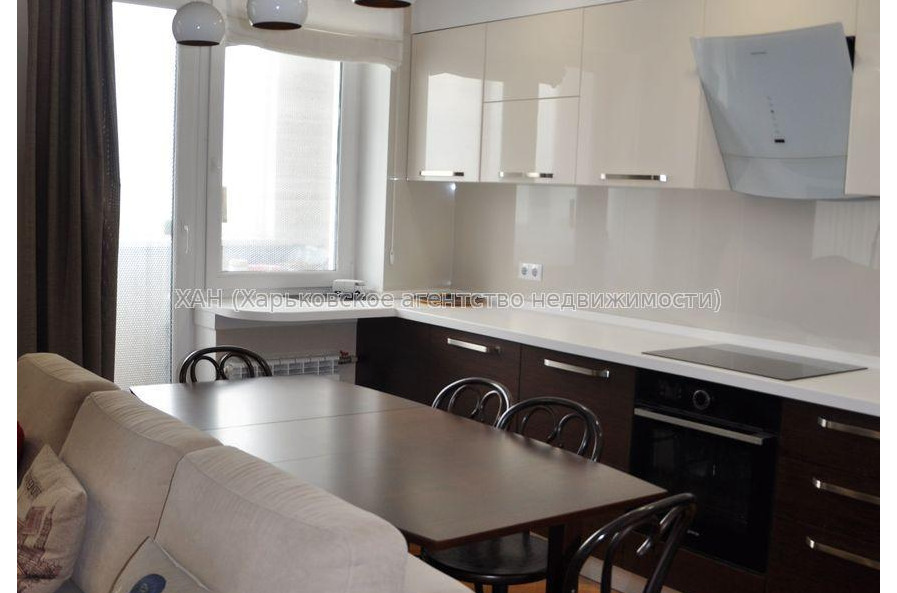 Продам квартиру, Сухумская ул. , 3  ком., 100 м², авторский дизайн 