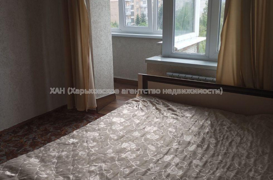 Продам квартиру, Науки просп. , 1 кім., 26 м², косметический ремонт 