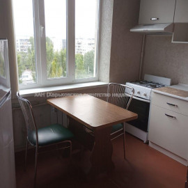 Продам квартиру, Науки просп. , 1 кім., 26 м², косметический ремонт