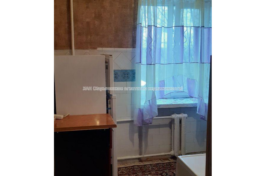 Продам квартиру, 12 Апреля ул. , 26 , 1  ком., 33 м², советский ремонт 