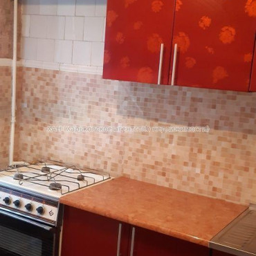 Продам квартиру, 12 Апреля ул. , 26 , 1 кім., 33 м², советский ремонт 