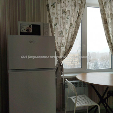 Продам квартиру, Валентиновская ул. , 1 кім., 33 м², евроремонт 