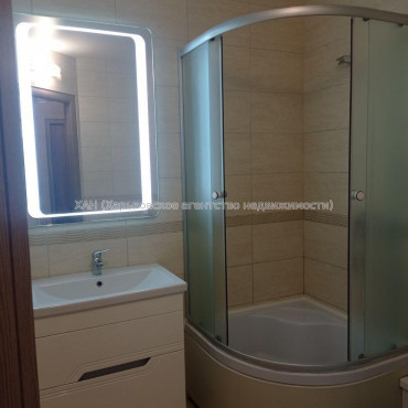 Продам квартиру, Валентиновская ул. , 1 кім., 33 м², евроремонт 