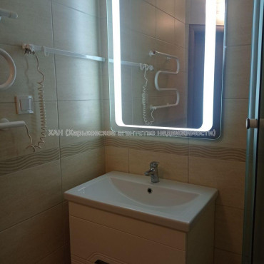 Продам квартиру, Валентиновская ул. , 1 кім., 33 м², евроремонт 