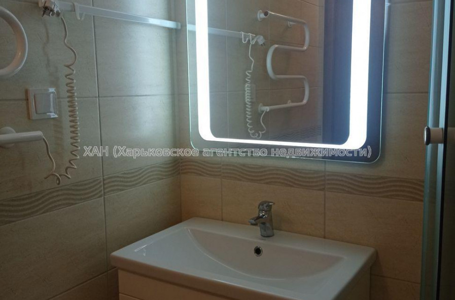 Продам квартиру, Валентиновская ул. , 1  ком., 33 м², евроремонт 