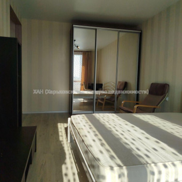 Продам квартиру, Валентиновская ул. , 1 кім., 33 м², евроремонт 