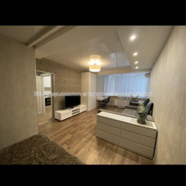Продам квартиру, Абрамовская ул. , 1  ком., 48 м², евроремонт