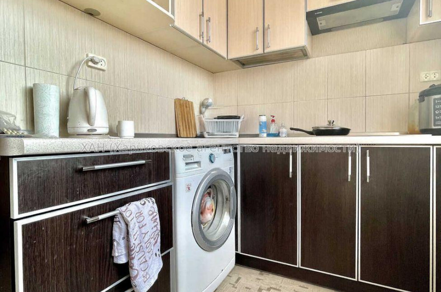 Продам квартиру, Людвига Свободы просп. , 2 кім., 46 м², косметический ремонт 