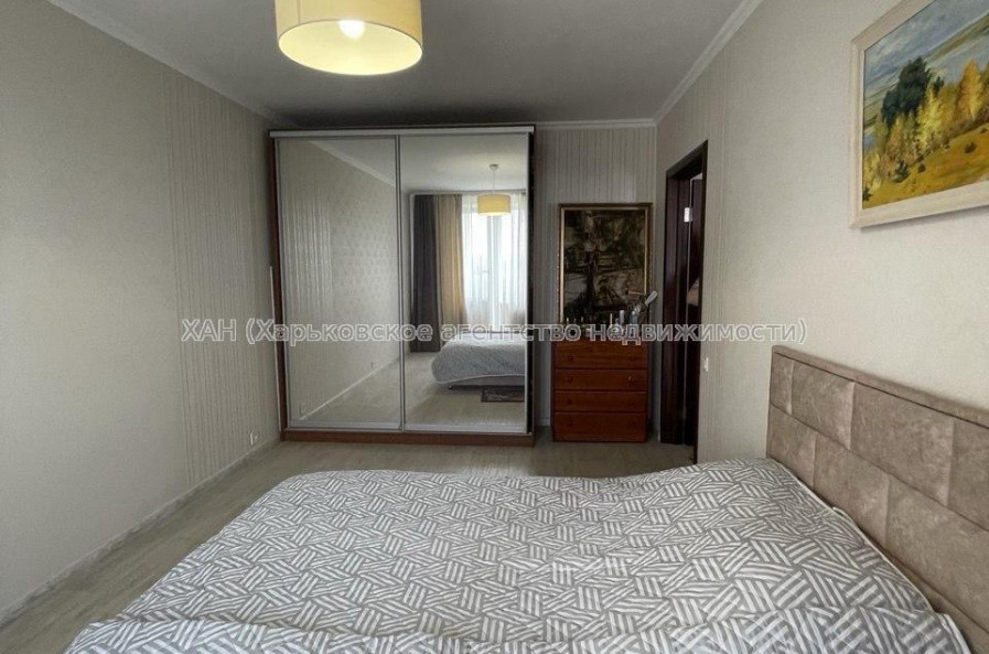 Продам квартиру, Валентиновская ул. , 2 кім., 46.50 м², капитальный ремонт 