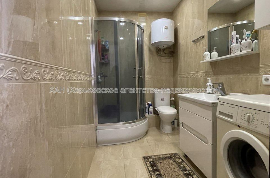 Продам квартиру, Валентиновская ул. , 2 кім., 46.50 м², капитальный ремонт 