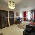 Продам квартиру, Валентиновская ул. , 2 кім., 46.50 м², капитальный ремонт 