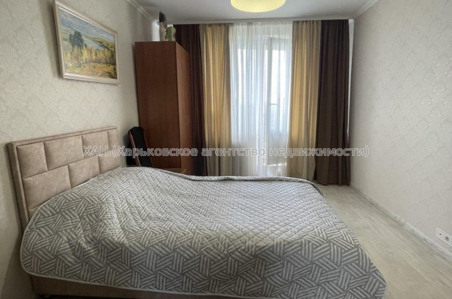 Продам квартиру, Валентиновская ул. , 2 кім., 46.50 м², капитальный ремонт 