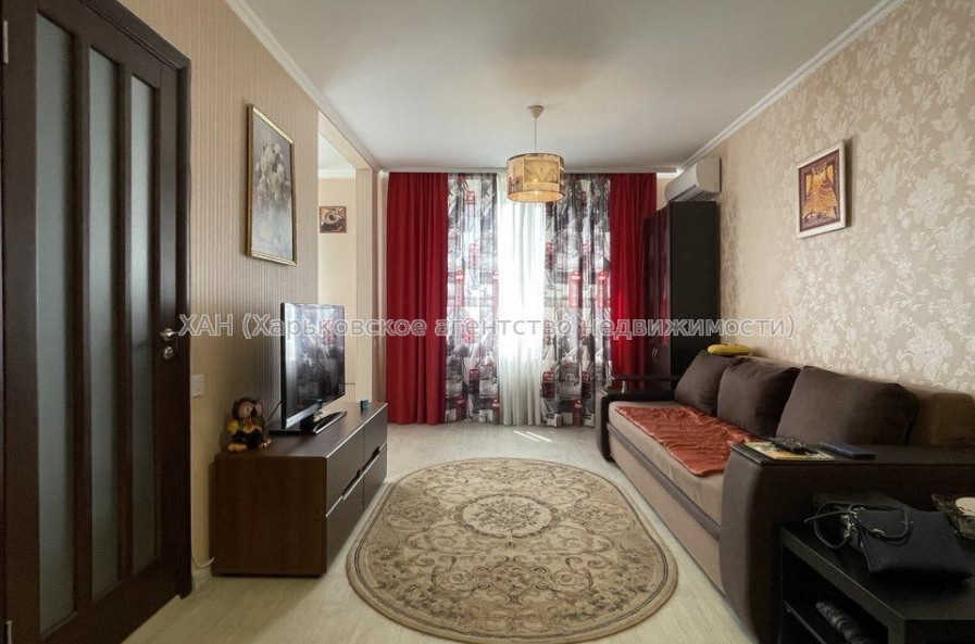 Продам квартиру, Валентиновская ул. , 2 кім., 46.50 м², капитальный ремонт 
