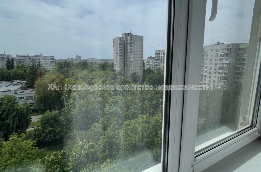 Продам квартиру, Валентиновская ул. , 2 кім., 46.50 м², капитальный ремонт 