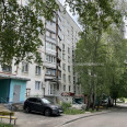 Продам квартиру, Валентиновская ул. , 2 кім., 46.50 м², капитальный ремонт 