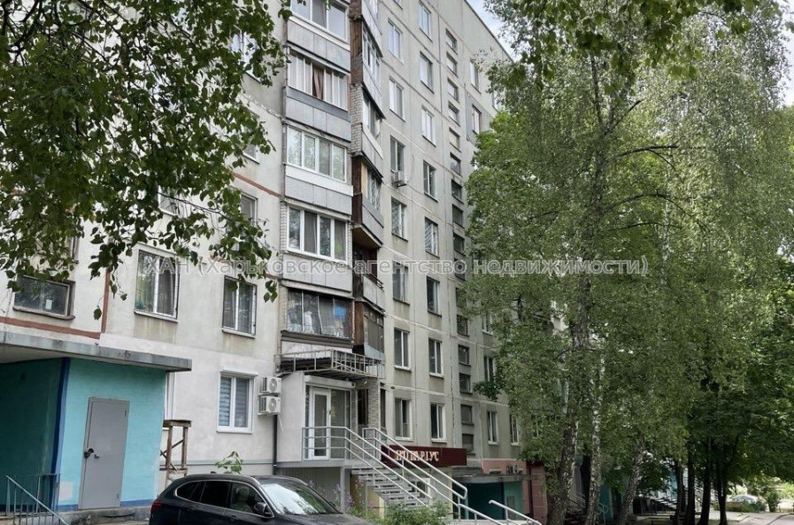 Продам квартиру, Валентиновская ул. , 2 кім., 46.50 м², капитальный ремонт 