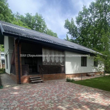 Продам будинок, Центральная ул. , 150 м², 8 соток, евроремонт 