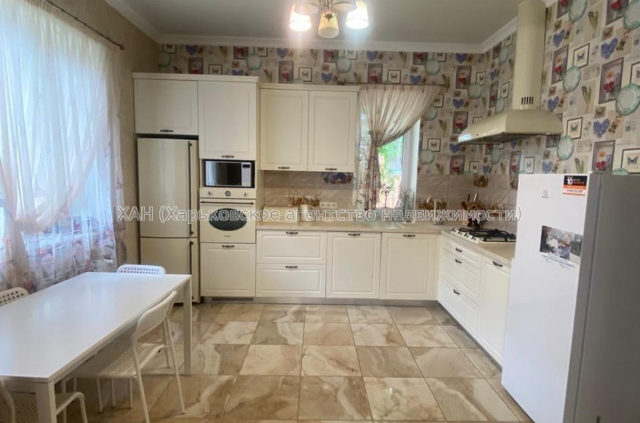 Продам будинок, 150 м², 8 соток, евроремонт 