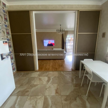 Продам будинок, Центральная ул. , 150 м², 8 соток, евроремонт 