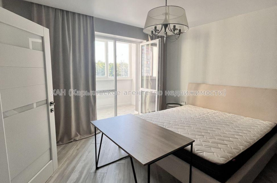 Продам квартиру, Победы просп. , 2  ком., 71 м², капитальный ремонт 