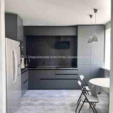 Продам квартиру, Победы просп. , 2  ком., 71 м², капитальный ремонт 