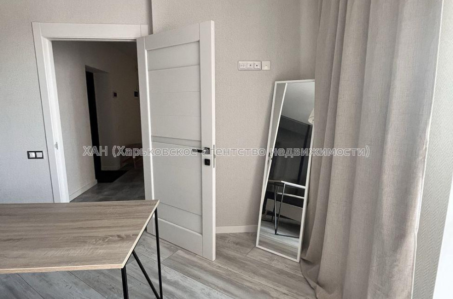Продам квартиру, Победы просп. , 2  ком., 71 м², капитальный ремонт 
