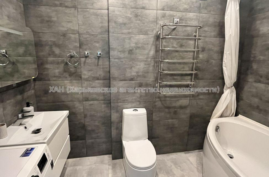 Продам квартиру, Победы просп. , 2  ком., 71 м², капитальный ремонт 