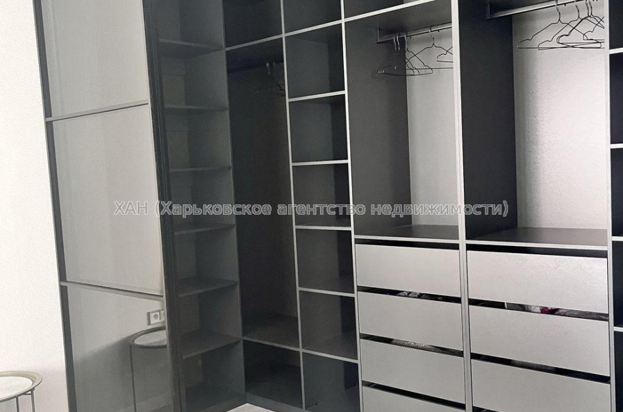 Продам квартиру, Победы просп. , 2  ком., 71 м², капитальный ремонт 