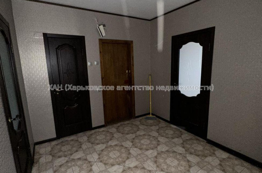 Продам квартиру, Леся Сердюка ул. , 4 кім., 84 м², капитальный ремонт 