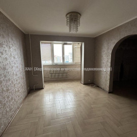 Продам квартиру, Леся Сердюка ул. , 4 кім., 84 м², капитальный ремонт