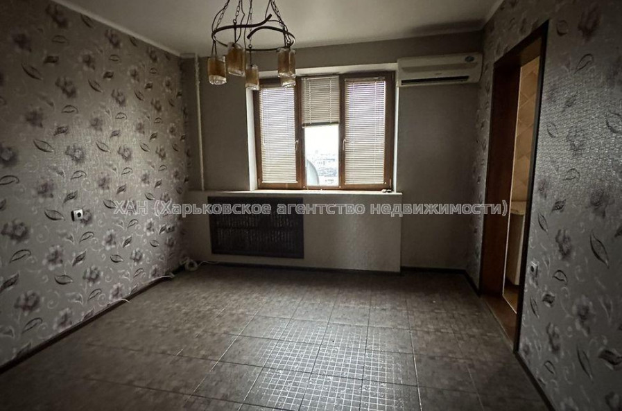 Продам квартиру, Леся Сердюка ул. , 4 кім., 84 м², капитальный ремонт 