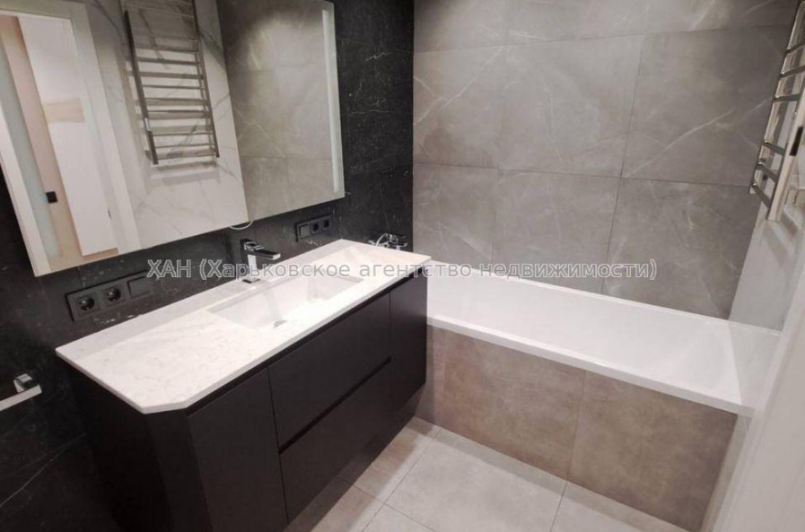 Продам квартиру, Профессора Атамановского ул. , 3 кім., 83 м², авторский дизайн 