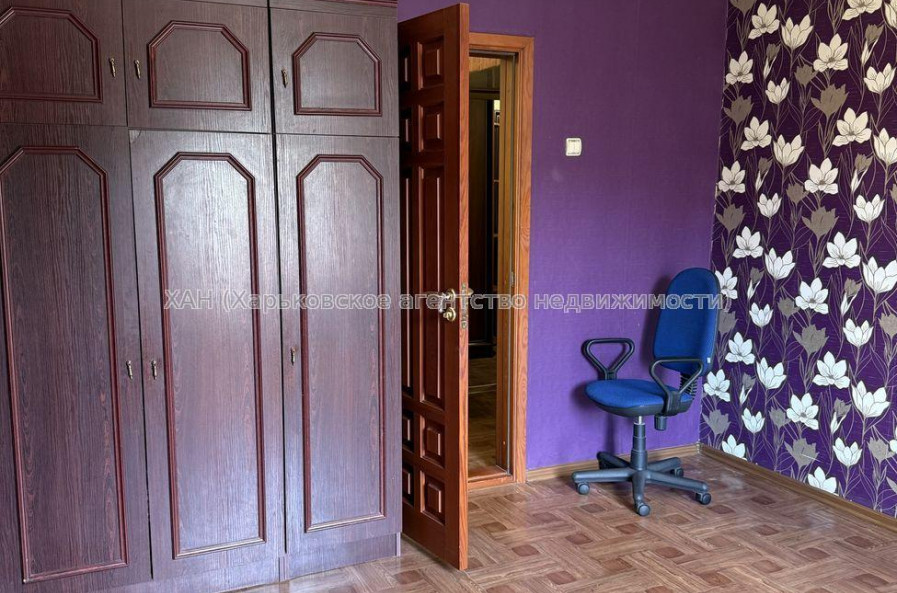 Продам квартиру, Гвардейцев Широнинцев ул. , 2  ком., 46 м², капитальный ремонт 